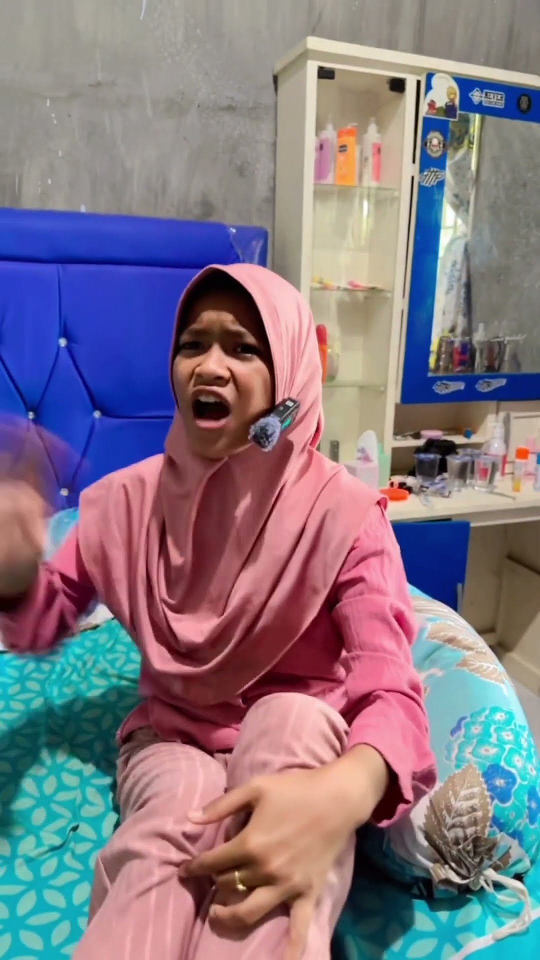 Ada yang tau nanda sama madan kemna ?? ??