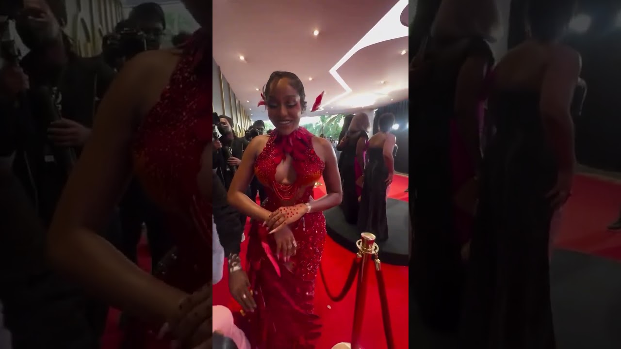 Our Q U E E N Uche Montana stepped onto the AMVCA red carpet serving pure elegance #uchemontana