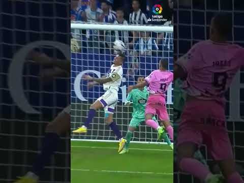 Joselu flying high at the RCDE Stadium! 😱💪 #joselu #shorts #laligasantander #joselurcdmallorca