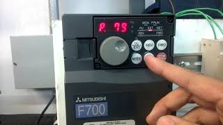 Mitsubishi F700  Seteo de Frecuencia de operacion  Tutorial 2  Variadores de Frecuencia