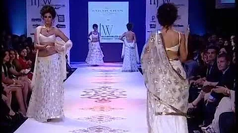 Farah Khan Ali IIJW 2010 - Deepika walks ramp as show stopper