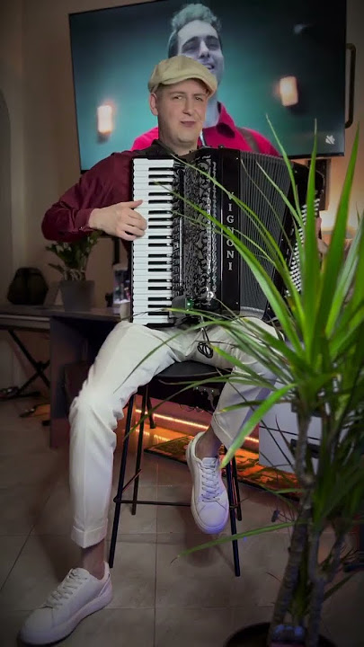 Ace Accordionist in Dubai Vbhfii6dvjkidv