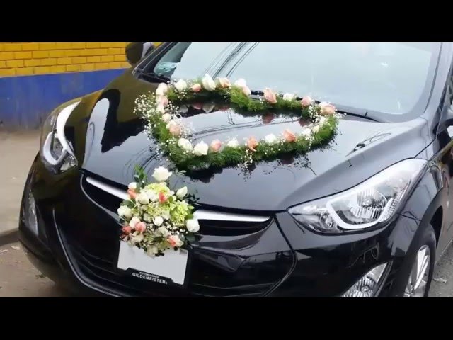 el arreglo del coche de la novia  Decoraciones de coches de boda, Adornos  para boda, Decoración del coche