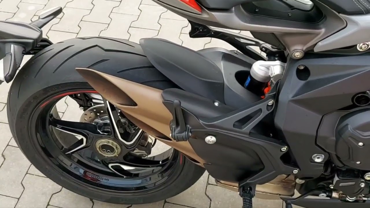MV Agusta Brutale 800 RR 2021 ( Euro 5 ) sound factory vs. titanium exhaust