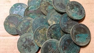 Нашел клад монет возле дороги серебро медь золото