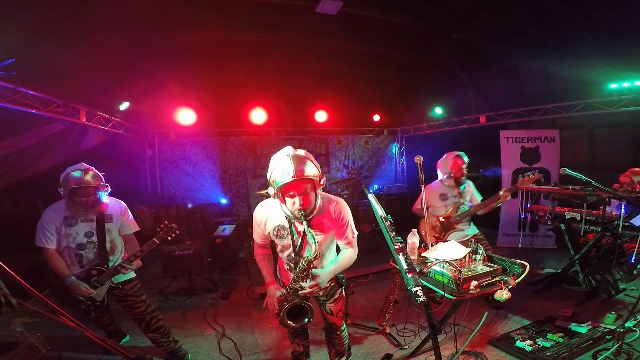 Tigerman "Cinnamon Panther" Live at Froggy Daze 7 - 5/19/18