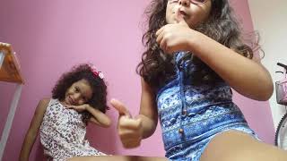 Brincando Com A Minha Irmã
