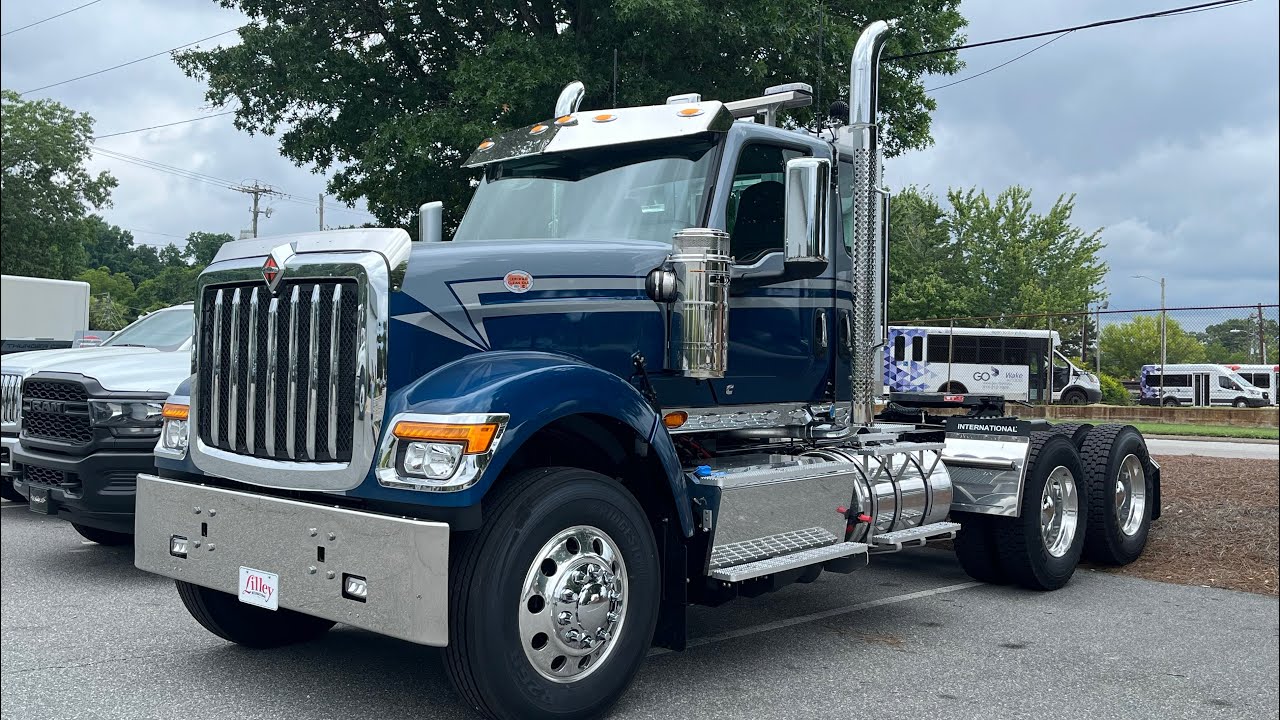 2026 International HX Day Cab Tractor