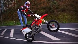 MERRY CHRISTMAS | SUPERMOTO WHEELIES