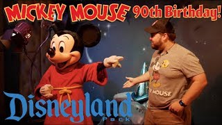 Singing Happy Birthday to Mickey as His Pals!  Plus GIVEAWAY!!  Disneyland Vlog