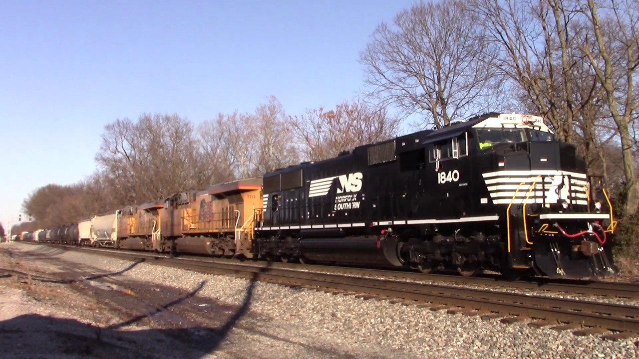 NORFOLK SOUTHERN EMD SD70ACC Southbound Mix Freight W/UP Power - YouTube