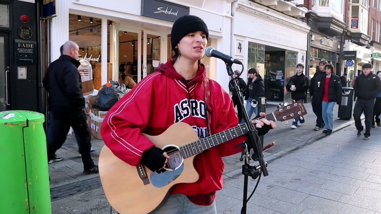 Ver A Beautiful Performance of Ed Sheerans "Happier" by Simon Evans. en YouTube Ver A Beautiful Performance of Ed Sheerans "Happier" by Simon Evans. en YouTube