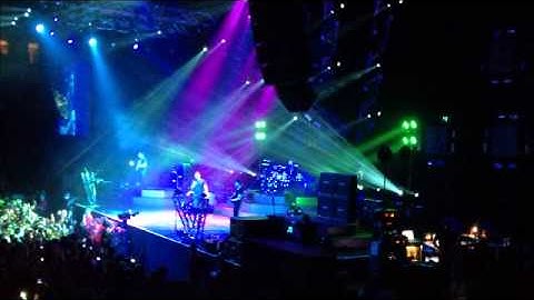 Example - "Playing in The Shadows" live in Belfast