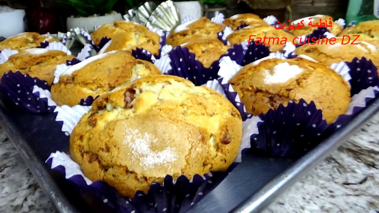 Muffins au chocoolat//DZ//مالان /مافن بالشوكولا ,بهاته الطريقة اكيد سيتشقق لك المادلان