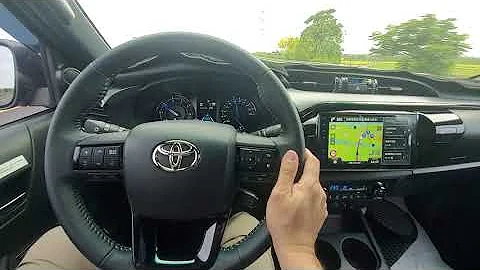 2021 小改款 HILUX 2.8 柴油 皮卡 ACC定速→车距维持系统设定、跟车距离设定按键位置、车道偏移(车道置中)作动、导航型抬头显示器显示说明 博胜讲解 0921-338852 - 天天要闻