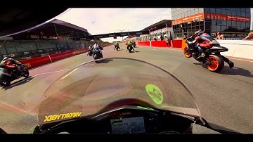 What happens when you RACE A BROKEN HAND AND FOOT?!! RSV4 Onboard Zolder Sprint Series