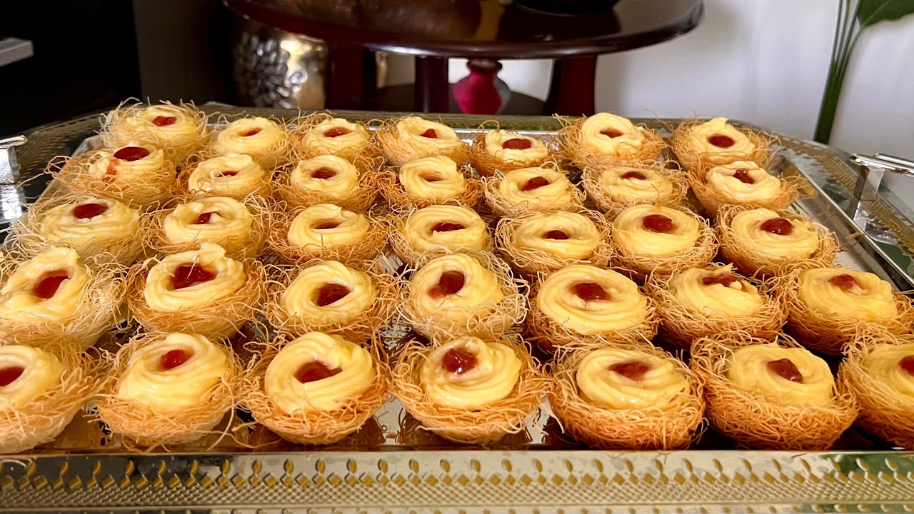 How to Make Birds Nest Desserts Crispy bird's nest with custard