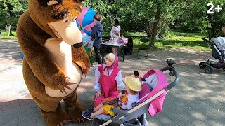 Маша и медведь встретились с Аленой на детском семейном фестивале Toy Day