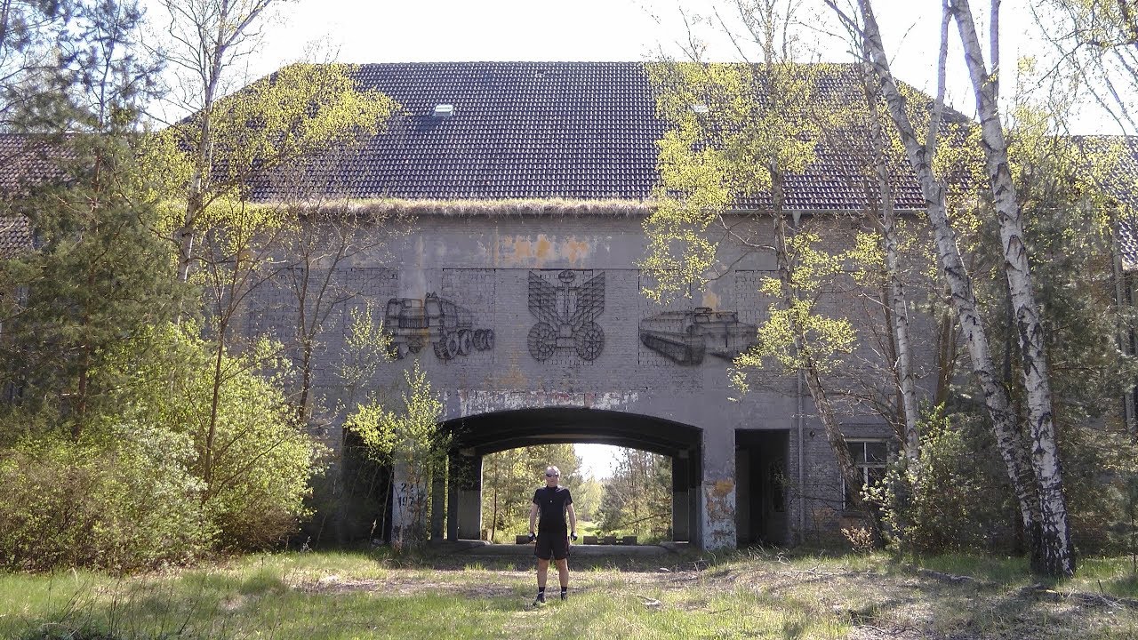 File:Am Mellensee Kummersdorf-Gut Kaserne.jpg - Wikipedia