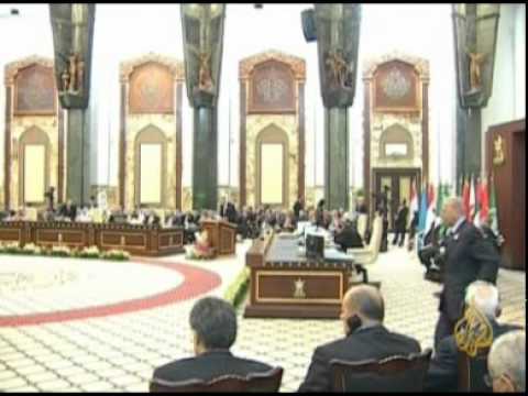 قمة عربية في بغداد بحضور محدود للزعماء