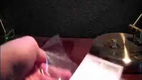 Ipod touch 4g  tutorial How to put youtube videos on your ipod