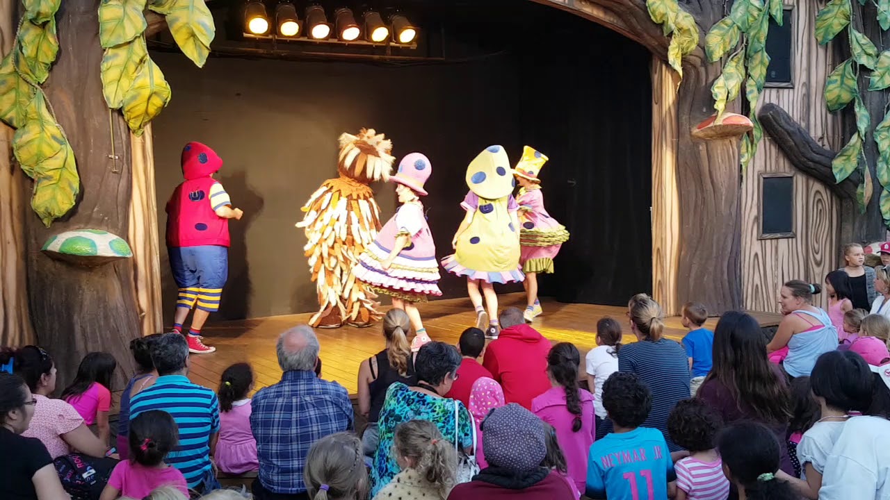 نمایش عروسکی و موزیکال ریبامبل - Ribambelle - شهربازی مونترال - لروند ...