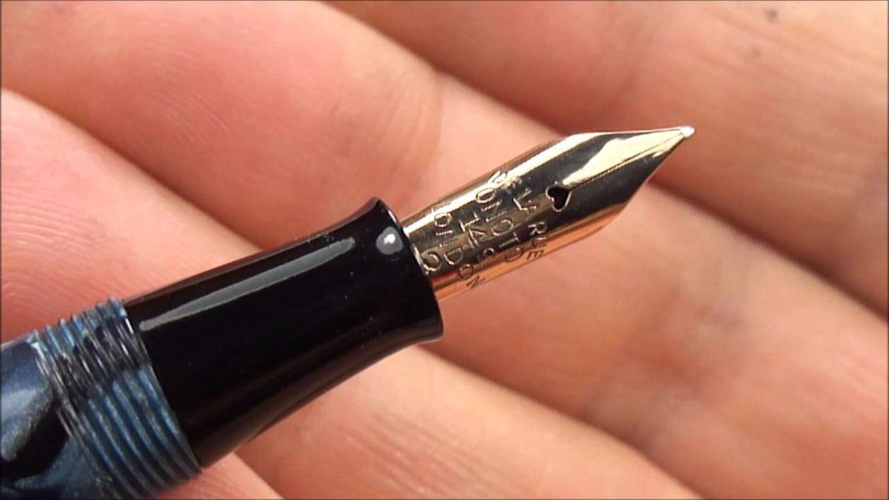 De La Rue Junior Pen Review - YouTube