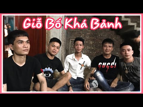 Video Cò Em Đi Ăn Giỗ Bố Của Khá Bảnh Và Tặng Tranh Cho Gia... - youtube