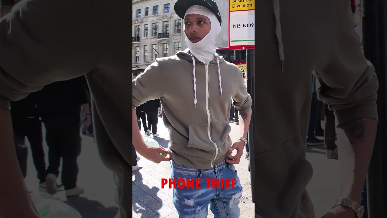 London Thief Trying To Steal Rider S Phone Off The Bike Luckily Spotted On Time Robbery Attempt 