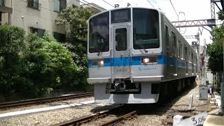 小田急2000形2053F各駅停車本厚木行き 代々木八幡駅入線