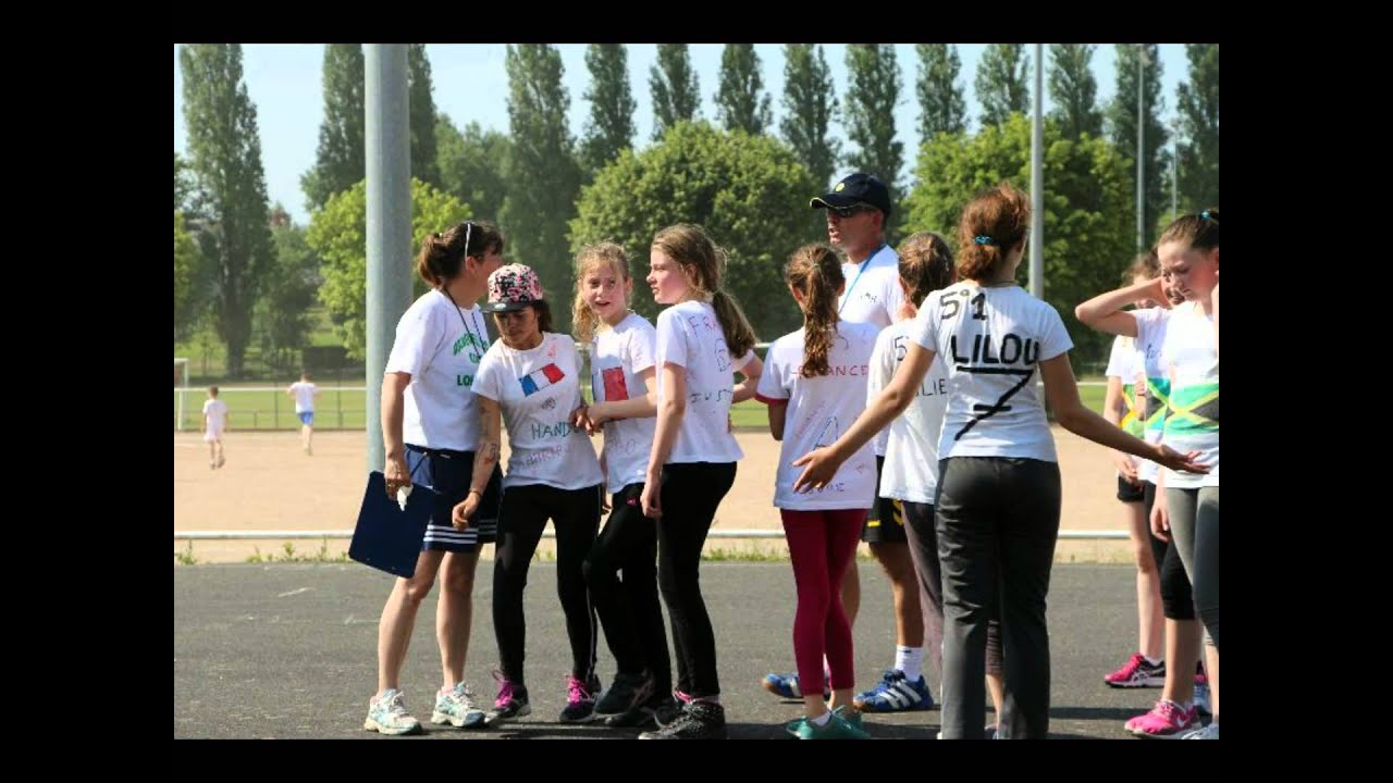 COLLEGE NOTRE DAME ROMORANTIN INTERCLASSES 2015 - YouTube