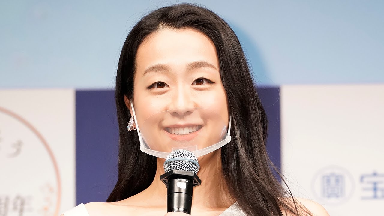 浅田真央 ドレス姿でくるっと回転 こんな感じです 変形vネックで美肌見せ 宝酒造 松竹梅白壁蔵 澪 スパークリング清酒 10周年ブランド戦略発表会 Youtube