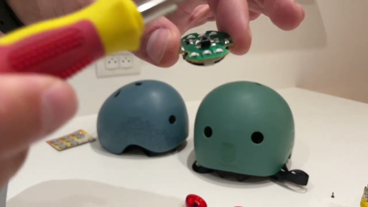 bell helmet battery replacement Nomad Mips 2 with a polycarbonate/ABS shell How to replace the battery