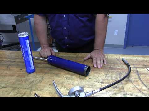 Vidéo: Comment remplir un pistolet graisseur à pompe manuelle ?
