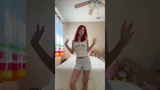 Guess who’s birthday is tmr~? 🙋🏻‍♀️✨ #Lapillus #라필루스 #Yue #유에