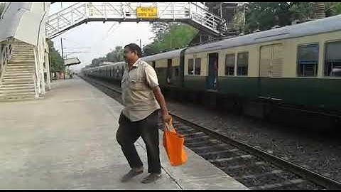 Howrah - Katwa speedy Emu local arrived & departed At BGAE//Indian railways