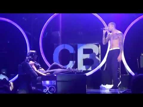 Chris Brown Gives Kelly Rowland A Lapdance!