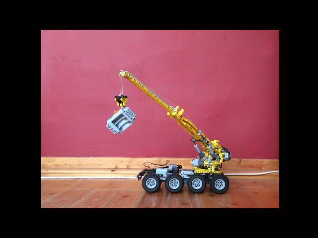 Lego Crane with Power Function by Zsolti and Tibi class=