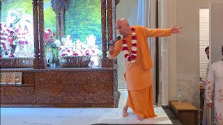 Download lagu H.H.BHAKTIMARGA SWAMI MAHARAJ'S TEACHING DANCING STEP HARE KRISHNA KIRTAN /JANMASTAMI SEPT 12TH 2026