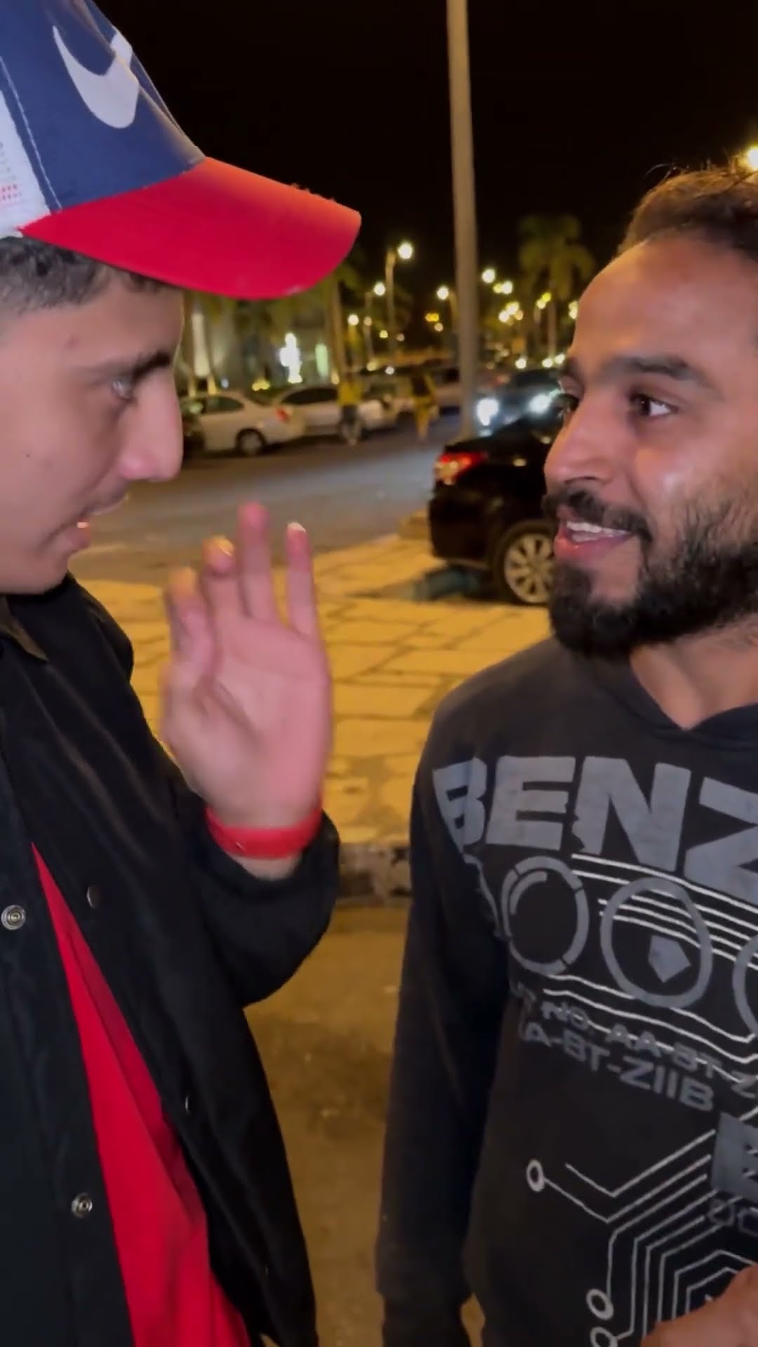 صاحبي عمل حادثه ?