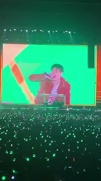 Bangchan swearing in TOPLINE  #youmakestraykidsstay #kpop #sydney #topline #bangchan
