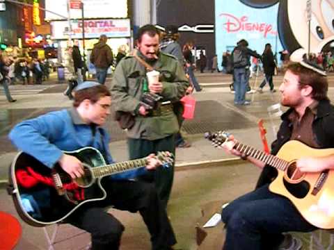 KUMZITZ 4 ISRAEL in Times Square/Bryant Park - Jes...