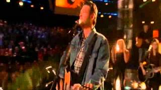 Gwen Sings With Blake: The Voice: Boys Round Here