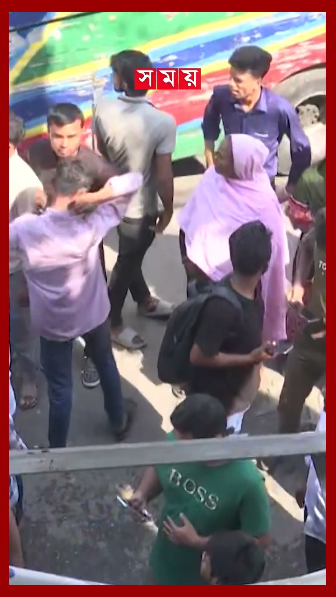 বন্ধ ছিলো ছাদের দরজা, ধোঁয়ায় ৪ জনের মৃত্যু #fireincident #shahjadpurfire #dhakanews #shorts