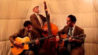 Besame Mucho - Jonny Hepbir Trio - UK & International Gypsy Jazz Band Hire chords