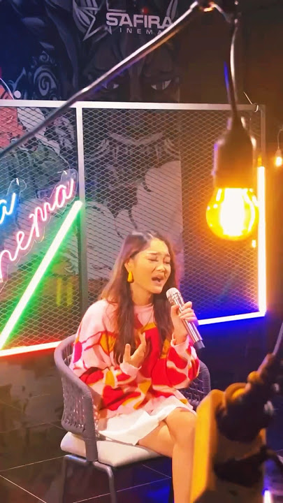 Download lagu Behind the scene “Berpisah Diujung Jalan” nih guys.. siapa yang suka lagu ini coba absen dulu!