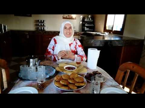 شوفو اجواء عيد الفطر عند عائيشة بوعياد رفقة عائلة
