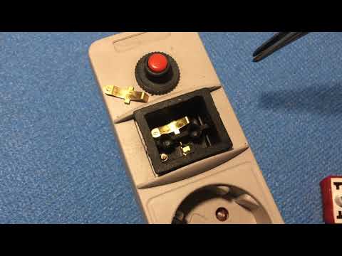Как починить выключатель на удлинителе/сетевом фильтре клеем / Fixing network filter switch