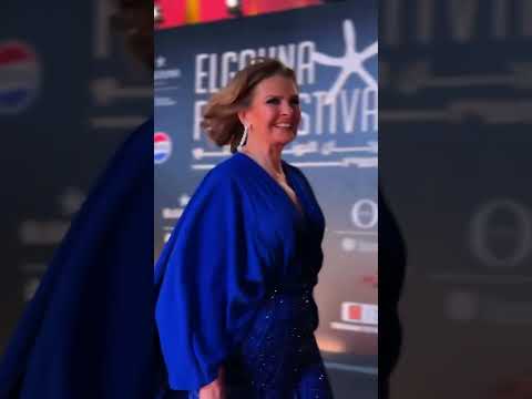 يسرا تسترد شبابها بمهرجان الجونة