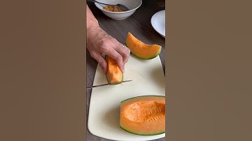 Cắt dưa lưới 🍈 sao cho nhanh #fruit #traicay #shorts #cutting #melon #watermelon